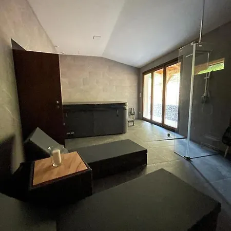 Ember Private Chalet & Spa Tatil Evi *